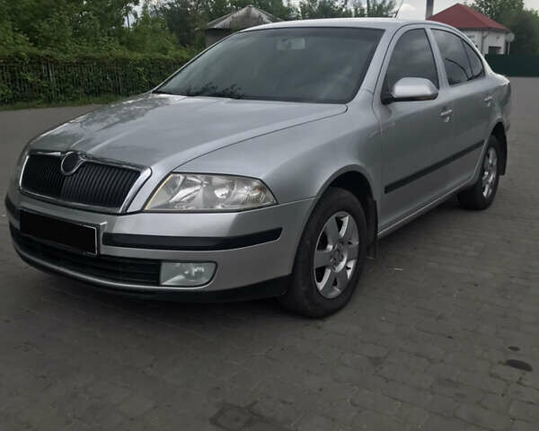 Серый Шкода Октавия, объемом двигателя 1.97 л и пробегом 300 тыс. км за 3800 $, фото 3 на Automoto.ua