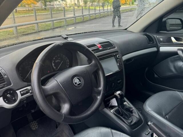 Сірий Шкода Октавія, об'ємом двигуна 1.6 л та пробігом 290 тис. км за 3999 $, фото 6 на Automoto.ua