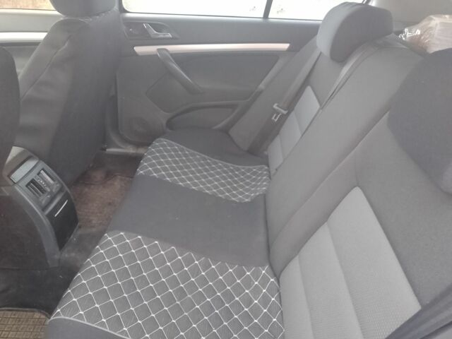 Сірий Шкода Октавія, об'ємом двигуна 1.6 л та пробігом 320 тис. км за 4900 $, фото 3 на Automoto.ua