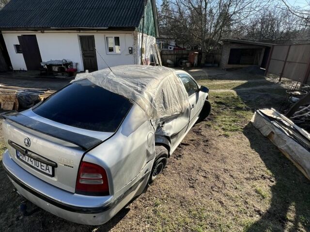 Серый Шкода Октавия, объемом двигателя 0 л и пробегом 240 тыс. км за 2000 $, фото 1 на Automoto.ua