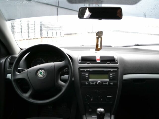 Серый Шкода Октавия, объемом двигателя 1.6 л и пробегом 157 тыс. км за 6200 $, фото 6 на Automoto.ua