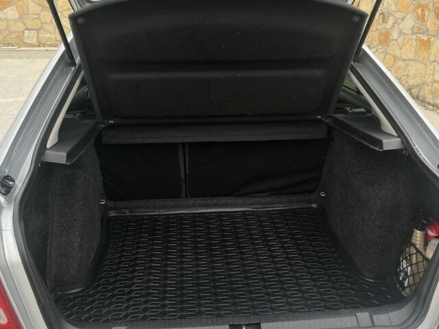 Серый Шкода Октавия, объемом двигателя 1.8 л и пробегом 254 тыс. км за 7200 $, фото 6 на Automoto.ua