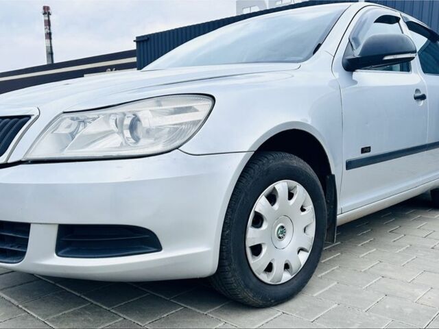 Шкода Октавія 2008 у Черкасах на Automoto.ua Сірий Шкода Октавія, об'ємом двигуна 1.6 л та пробігом 251 тис. км за 7200 $, фото 2 на Automoto.ua