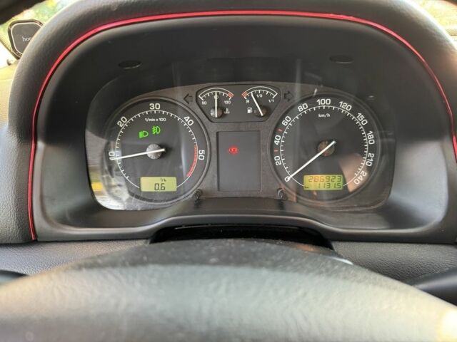 Серый Шкода Октавия, объемом двигателя 1.9 л и пробегом 287 тыс. км за 5500 $, фото 4 на Automoto.ua