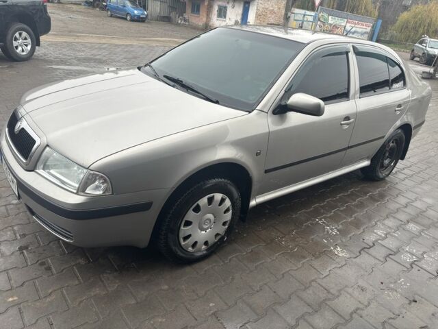 Серый Шкода Октавия, объемом двигателя 1.6 л и пробегом 190 тыс. км за 5500 $, фото 1 на Automoto.ua