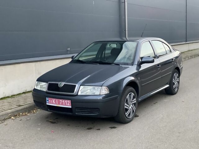 Серый Шкода Октавия, объемом двигателя 1.6 л и пробегом 200 тыс. км за 5700 $, фото 2 на Automoto.ua