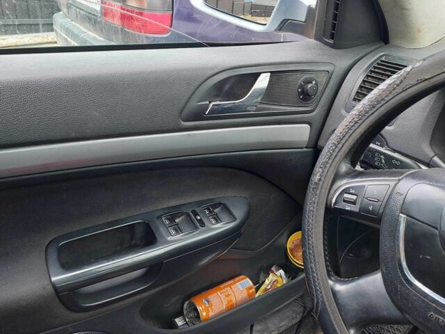 Шкода Октавія 2009 у Верховине на Automoto.ua Сірий Шкода Октавія, об'ємом двигуна 1.4 л та пробігом 330 тис. км за 4100 $, фото 6 на Automoto.ua