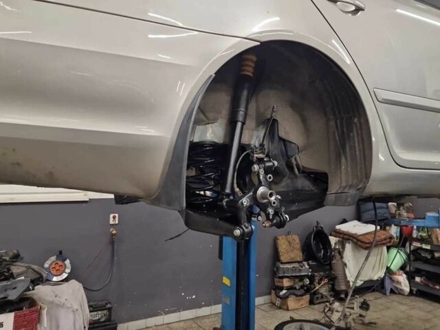 Серый Шкода Октавия, объемом двигателя 1.4 л и пробегом 260 тыс. км за 5950 $, фото 14 на Automoto.ua