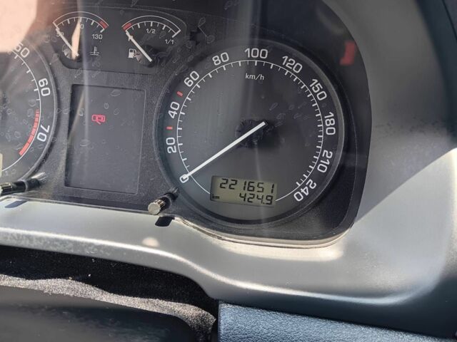 Серый Шкода Октавия, объемом двигателя 1.6 л и пробегом 221 тыс. км за 5901 $, фото 5 на Automoto.ua