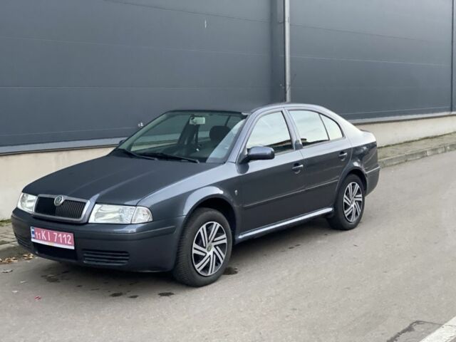 Серый Шкода Октавия, объемом двигателя 1.6 л и пробегом 200 тыс. км за 5700 $, фото 1 на Automoto.ua