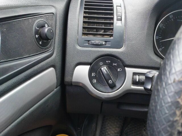 Шкода Октавія 2009 у Верховине на Automoto.ua Сірий Шкода Октавія, об'ємом двигуна 1.4 л та пробігом 330 тис. км за 4100 $, фото 3 на Automoto.ua