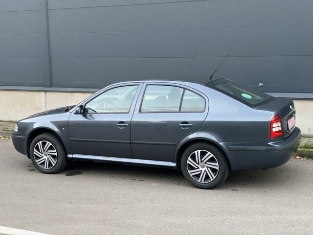 Серый Шкода Октавия, объемом двигателя 1.6 л и пробегом 200 тыс. км за 5700 $, фото 4 на Automoto.ua