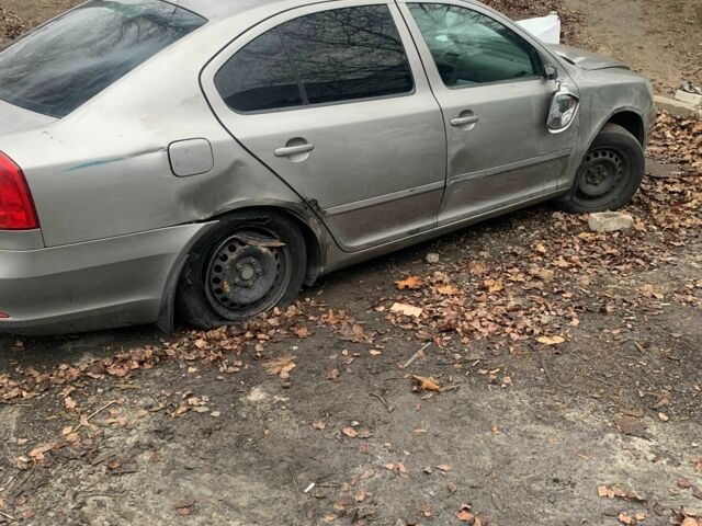 Серый Шкода Октавия, объемом двигателя 1.6 л и пробегом 120 тыс. км за 2500 $, фото 1 на Automoto.ua