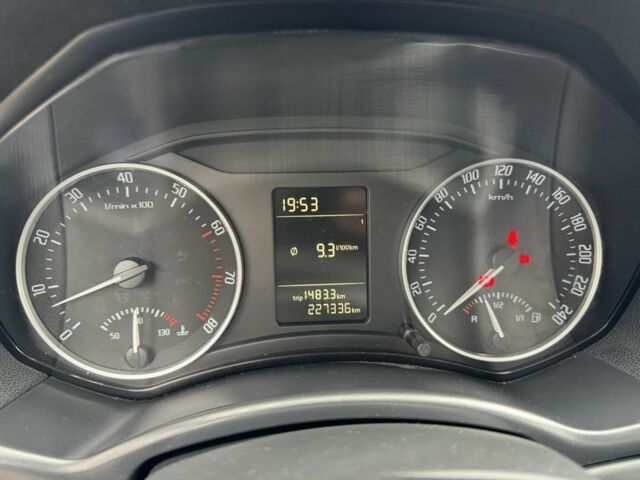 Шкода Октавия 2010 в Ивано-Франковске на Automoto.ua Серый Шкода Октавия, объемом двигателя 1.4 л и пробегом 227 тыс. км за 4900 $, фото 12 на Automoto.ua