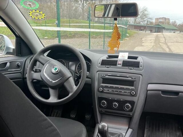 Серый Шкода Октавия, объемом двигателя 1.4 л и пробегом 221 тыс. км за 6950 $, фото 4 на Automoto.ua