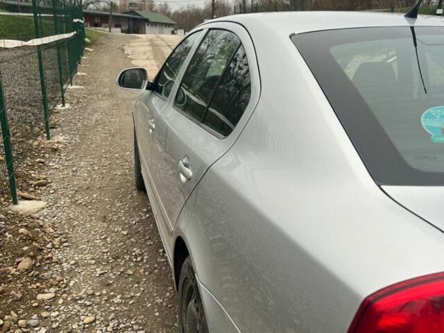 Серый Шкода Октавия, объемом двигателя 1.4 л и пробегом 221 тыс. км за 6950 $, фото 2 на Automoto.ua