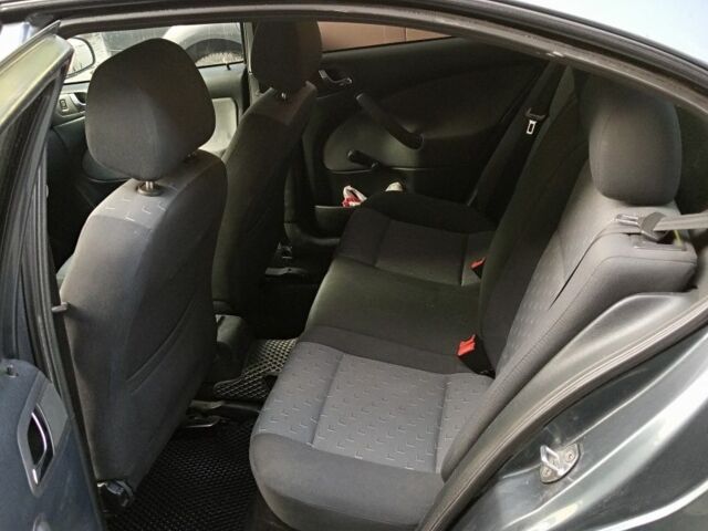 Шкода Октавия 2010 в Долине на Automoto.ua Серый Шкода Октавия, объемом двигателя 1.6 л и пробегом 329 тыс. км за 5650 $, фото 4 на Automoto.ua