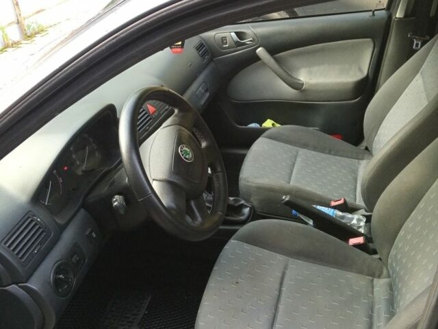 Шкода Октавия 2010 в Долине на Automoto.ua Серый Шкода Октавия, объемом двигателя 1.6 л и пробегом 329 тыс. км за 5650 $, фото 3 на Automoto.ua