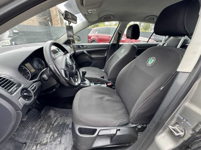 Шкода Октавия 2010 в Ивано-Франковске на Automoto.ua Серый Шкода Октавия, объемом двигателя 1.4 л и пробегом 227 тыс. км за 4900 $, фото 7 на Automoto.ua