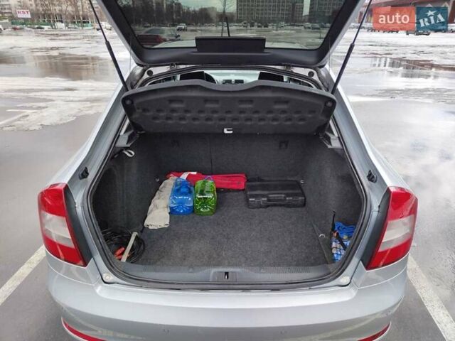 Серый Шкода Октавия, объемом двигателя 1.6 л и пробегом 279 тыс. км за 8800 $, фото 5 на Automoto.ua