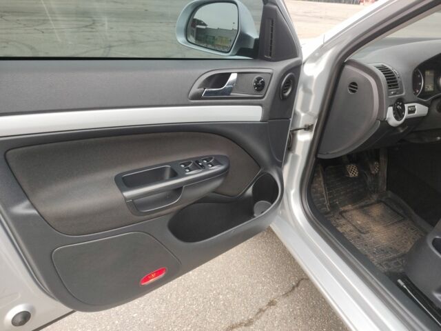 Серый Шкода Октавия, объемом двигателя 1.8 л и пробегом 162 тыс. км за 7500 $, фото 10 на Automoto.ua