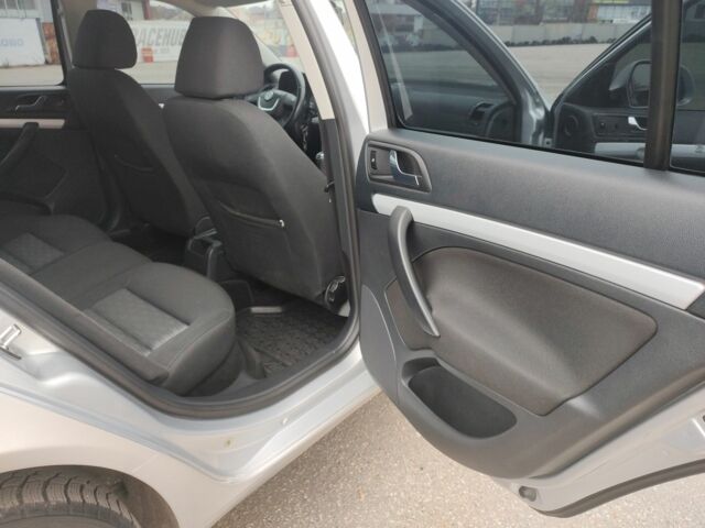 Серый Шкода Октавия, объемом двигателя 1.8 л и пробегом 162 тыс. км за 7500 $, фото 13 на Automoto.ua