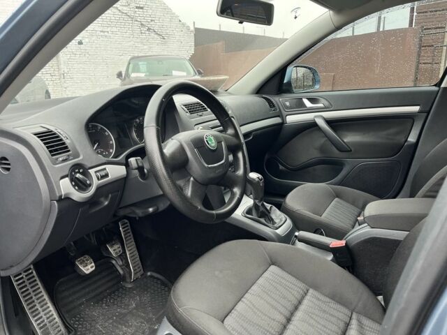 Серый Шкода Октавия, объемом двигателя 1.8 л и пробегом 280 тыс. км за 7900 $, фото 9 на Automoto.ua