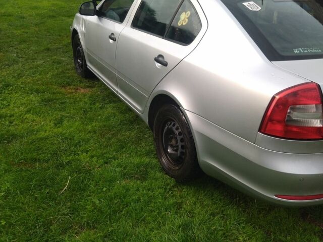 Сірий Шкода Октавія, об'ємом двигуна 1.6 л та пробігом 267 тис. км за 5200 $, фото 1 на Automoto.ua