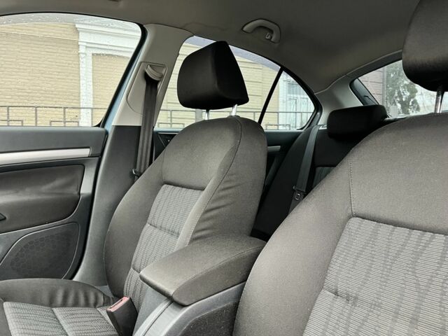 Серый Шкода Октавия, объемом двигателя 1.8 л и пробегом 280 тыс. км за 7900 $, фото 15 на Automoto.ua