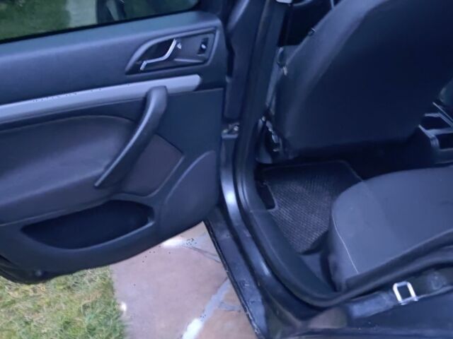 Серый Шкода Октавия, объемом двигателя 1.6 л и пробегом 280 тыс. км за 5300 $, фото 2 на Automoto.ua