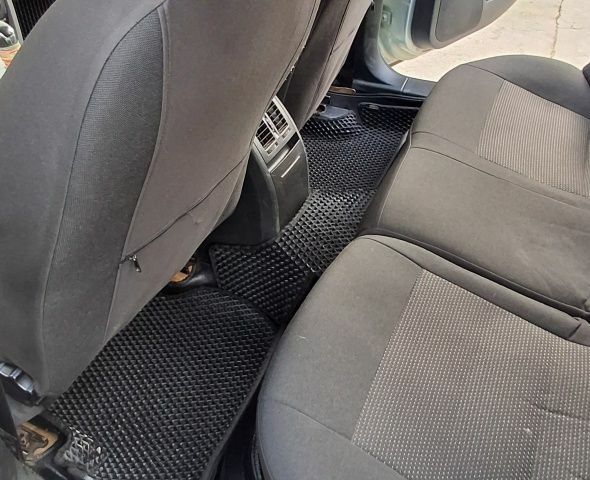 Серый Шкода Октавия, объемом двигателя 1 л и пробегом 248 тыс. км за 5200 $, фото 5 на Automoto.ua