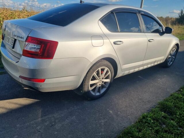 Шкода Октавия 2013 в Мукачеве на Automoto.ua Серый Шкода Октавия, объемом двигателя 2 л и пробегом 120 тыс. км за 11900 $, фото 4 на Automoto.ua