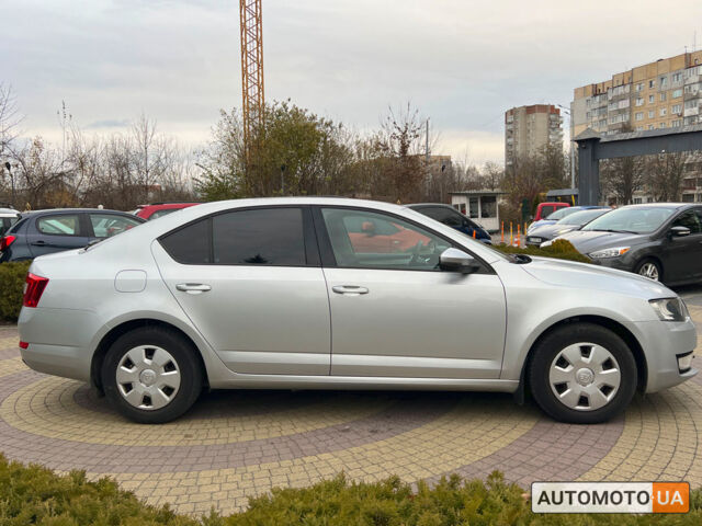 Серый Шкода Октавия, объемом двигателя 1.6 л и пробегом 216 тыс. км за 10400 $, фото 7 на Automoto.ua