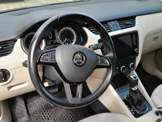 Сірий Шкода Октавія, об'ємом двигуна 1.6 л та пробігом 124 тис. км за 12900 $, фото 4 на Automoto.ua