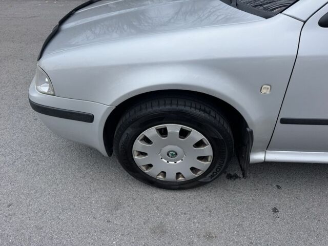 Серый Шкода Октавия, объемом двигателя 1.6 л и пробегом 260 тыс. км за 5000 $, фото 3 на Automoto.ua