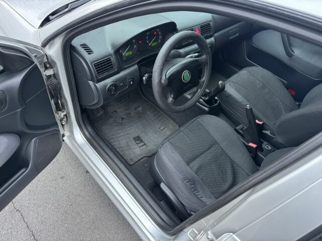 Серый Шкода Октавия, объемом двигателя 1.6 л и пробегом 260 тыс. км за 5000 $, фото 12 на Automoto.ua