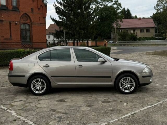 Сірий Шкода Октавія, об'ємом двигуна 1.9 л та пробігом 243 тис. км за 1700 $, фото 4 на Automoto.ua