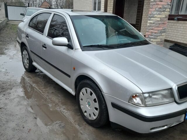 Серый Шкода Октавия, объемом двигателя 1.8 л и пробегом 3 тыс. км за 2500 $, фото 1 на Automoto.ua