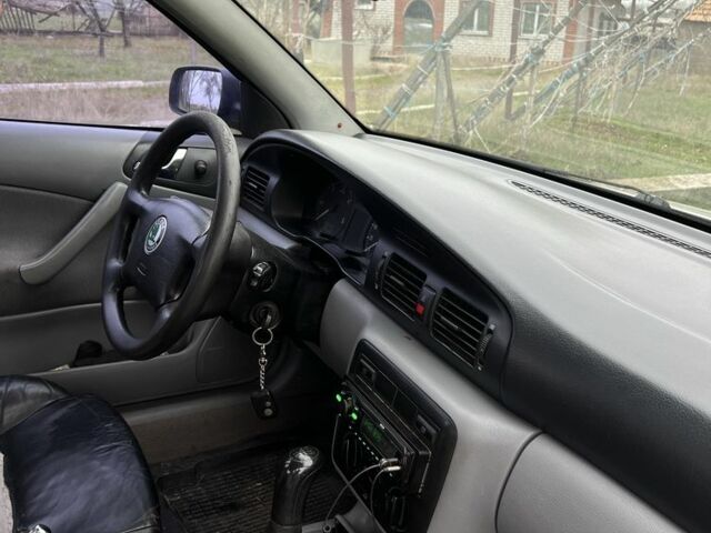 Серый Шкода Октавия, объемом двигателя 1.9 л и пробегом 329 тыс. км за 3350 $, фото 7 на Automoto.ua