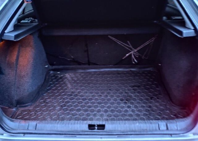 Серый Шкода Октавия, объемом двигателя 1.6 л и пробегом 265 тыс. км за 3750 $, фото 18 на Automoto.ua