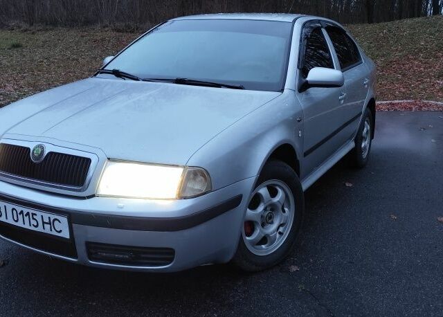 Серый Шкода Октавия, объемом двигателя 1.6 л и пробегом 265 тыс. км за 3750 $, фото 12 на Automoto.ua