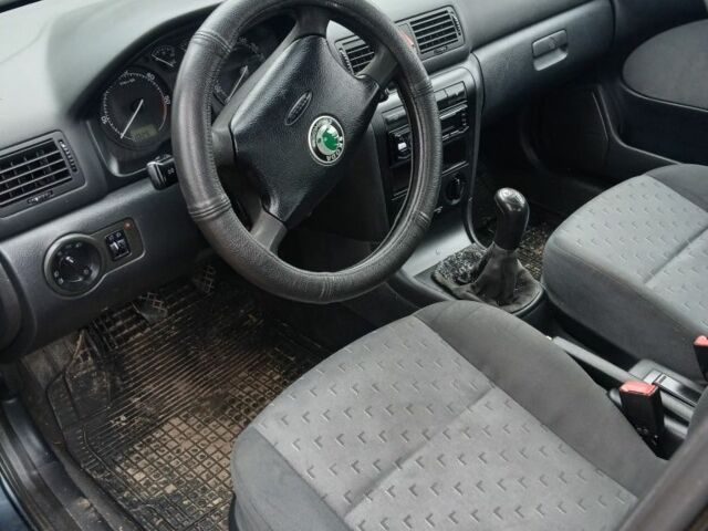 Сірий Шкода Октавія, об'ємом двигуна 0 л та пробігом 400 тис. км за 2300 $, фото 3 на Automoto.ua