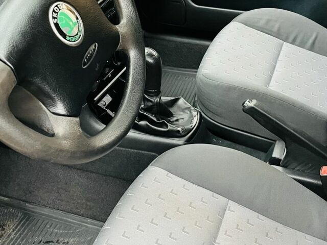 Серый Шкода Октавия, объемом двигателя 1.6 л и пробегом 92 тыс. км за 6000 $, фото 10 на Automoto.ua