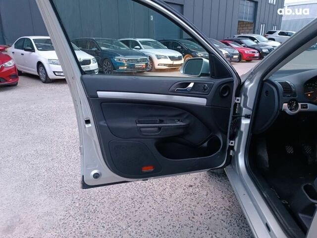 Серый Шкода Октавия, объемом двигателя 1.6 л и пробегом 279 тыс. км за 5400 $, фото 12 на Automoto.ua