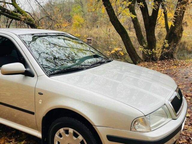 Серый Шкода Октавия, объемом двигателя 1.6 л и пробегом 92 тыс. км за 6000 $, фото 5 на Automoto.ua