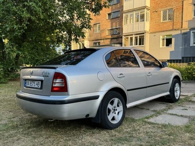 Серый Шкода Октавия, объемом двигателя 2 л и пробегом 290 тыс. км за 4500 $, фото 4 на Automoto.ua
