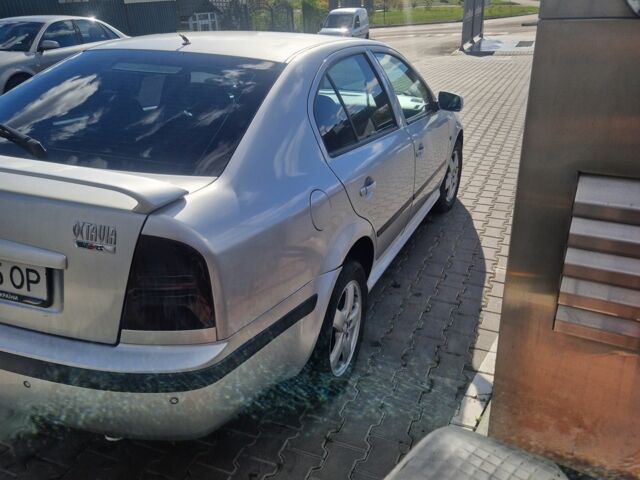 Шкода Октавия 2004 в Володарке на Automoto.ua Серый Шкода Октавия, объемом двигателя 1.9 л и пробегом 278 тыс. км за 4800 $, фото 4 на Automoto.ua