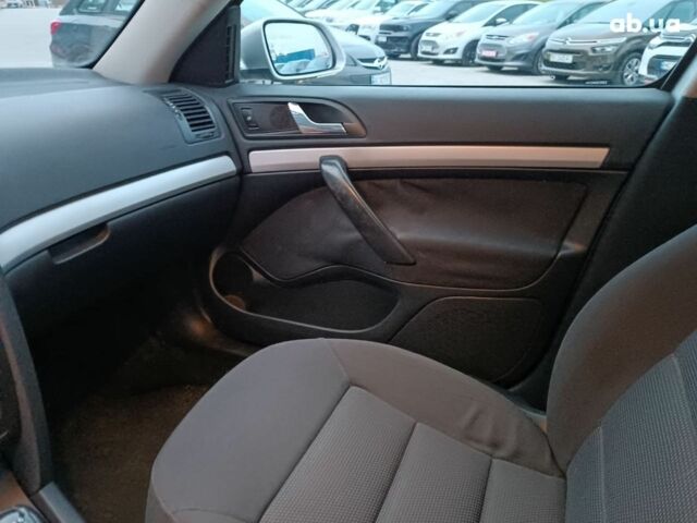 Серый Шкода Октавия, объемом двигателя 1.6 л и пробегом 279 тыс. км за 5400 $, фото 18 на Automoto.ua