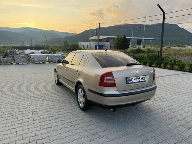 Серый Шкода Октавия, объемом двигателя 1.6 л и пробегом 350 тыс. км за 5200 $, фото 5 на Automoto.ua