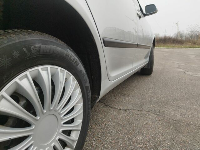 Серый Шкода Октавия, объемом двигателя 1.6 л и пробегом 250 тыс. км за 4600 $, фото 5 на Automoto.ua